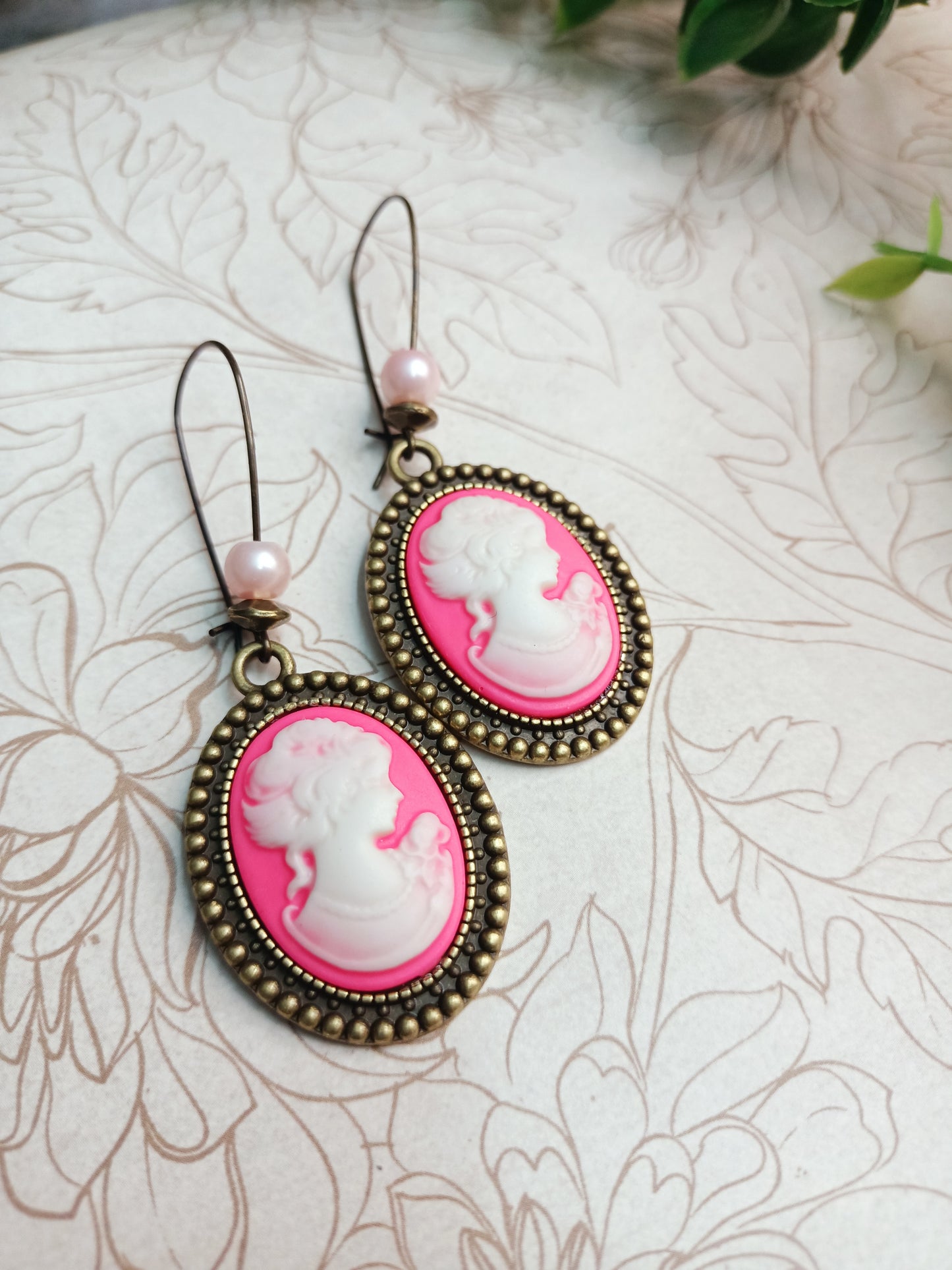 Earrings - Vintage cameos