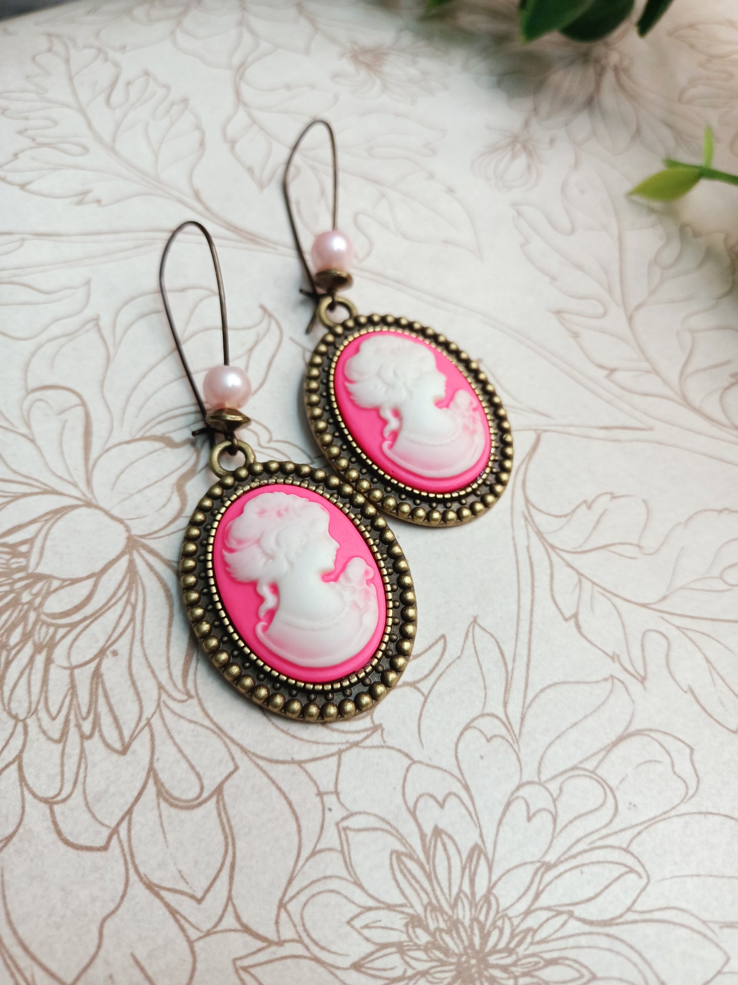 Earrings - Vintage cameos