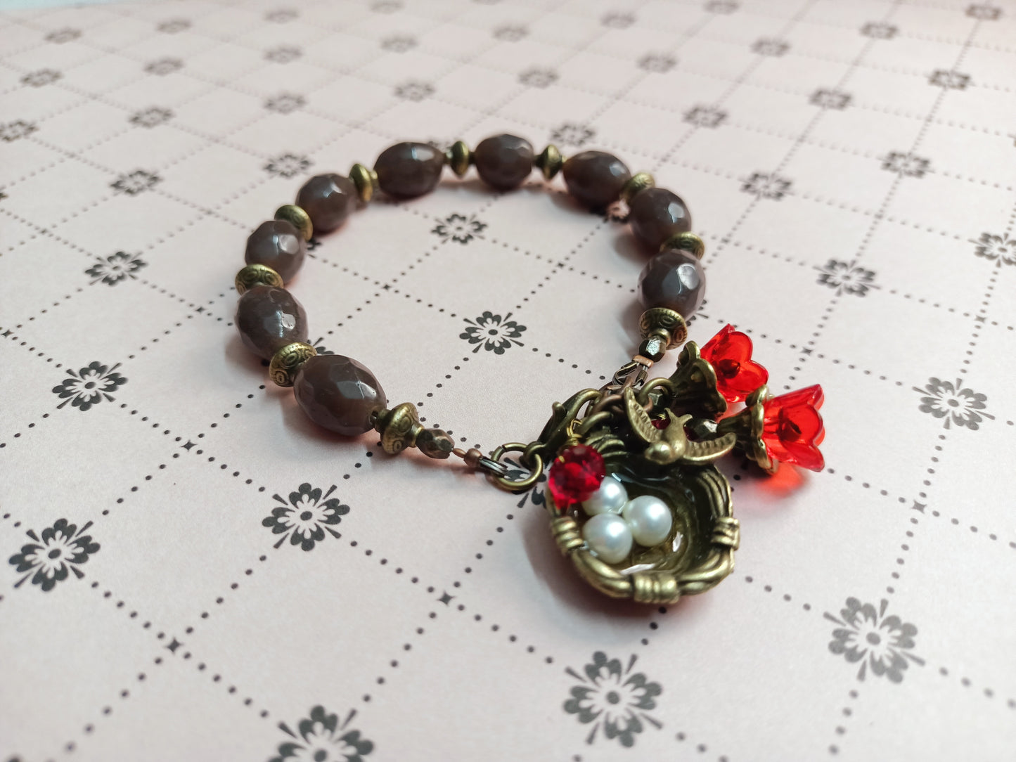 Bracelet - Cuckoo nest in my garden