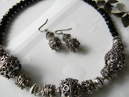 Necklace-Ethnic Ball Of Silver