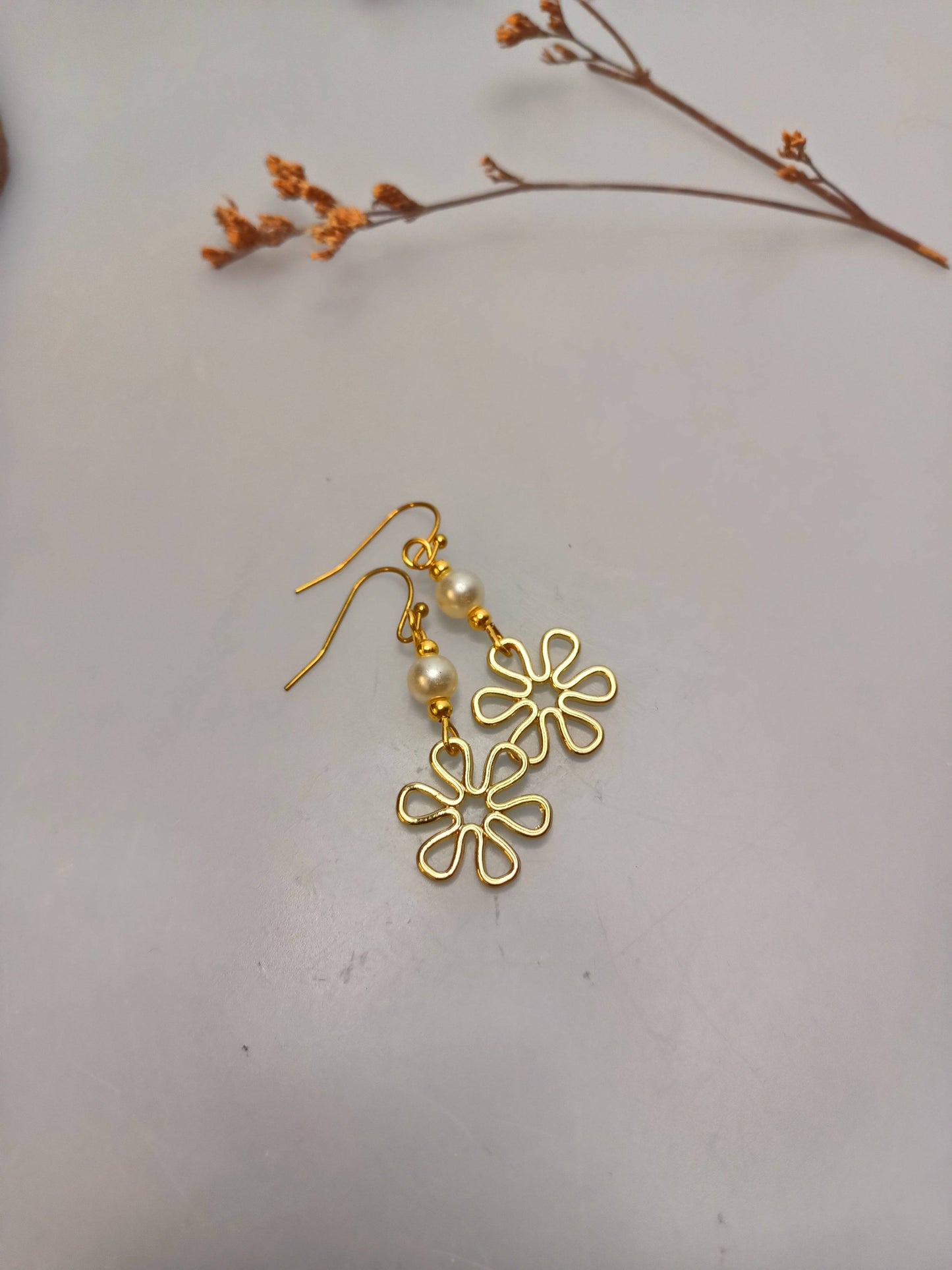 Earring -Golden daisies